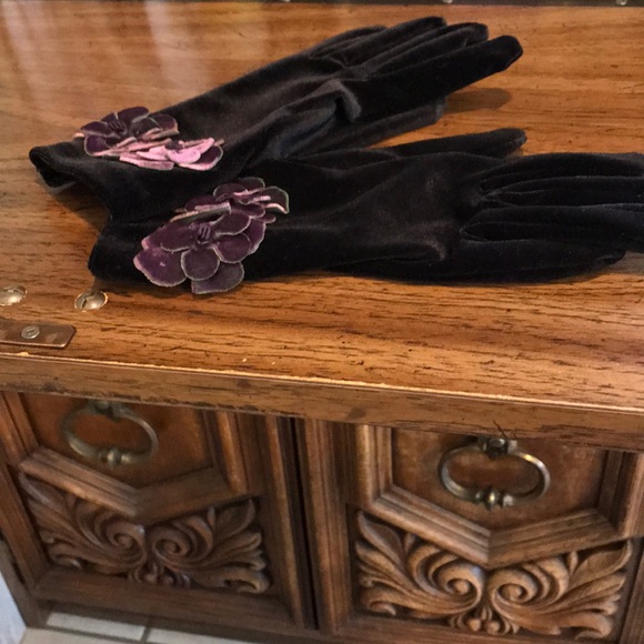 Accessories - Velveteen gloves
